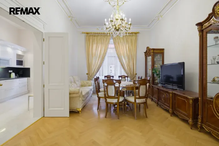 Prodej bytu 3+1, Karlovy Vary, Vřídelní, 104 m2