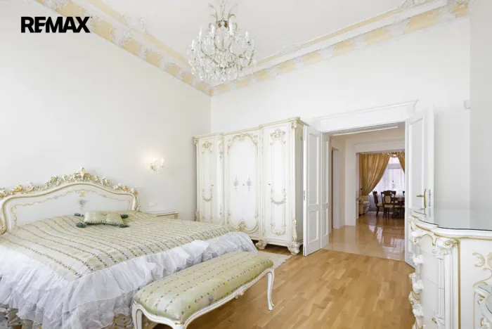 Prodej bytu 3+1, Karlovy Vary, Vřídelní, 104 m2