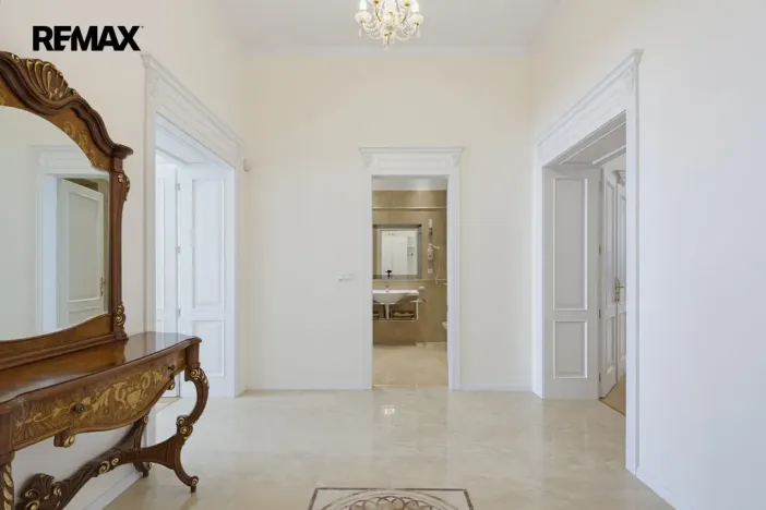 Prodej bytu 3+1, Karlovy Vary, Vřídelní, 104 m2