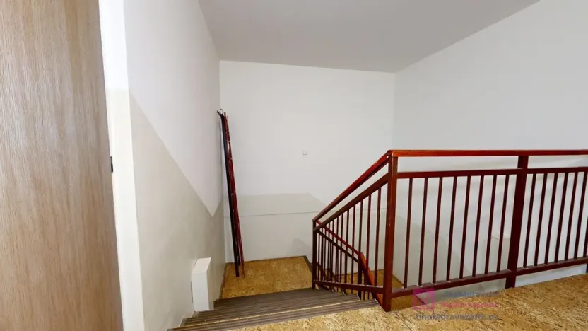 Prodej bytu 1+kk, Břeclav - Poštorná, Nádražní, 32 m2