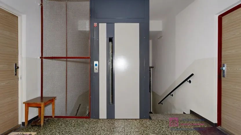 Prodej bytu 1+kk, Břeclav - Poštorná, Nádražní, 32 m2
