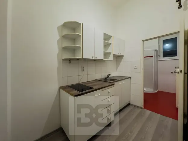 Pronájem bytu 1+kk, Praha - Smíchov, K vodojemu, 26 m2