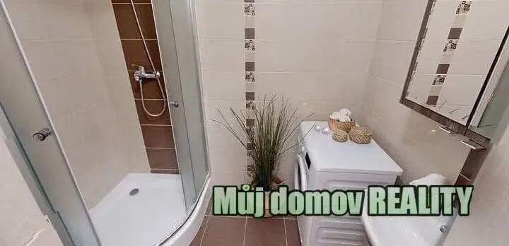 Pronájem bytu 2+kk, Praha - Karlín, Prvního pluku, 45 m2