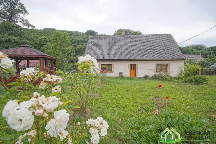 Prodej rodinného domu, Vápenná, 140 m2