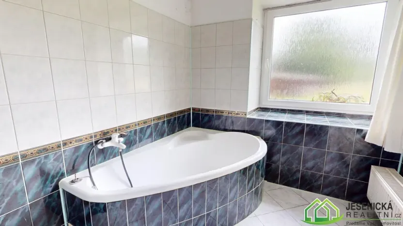 Prodej rodinného domu, Vápenná, 140 m2