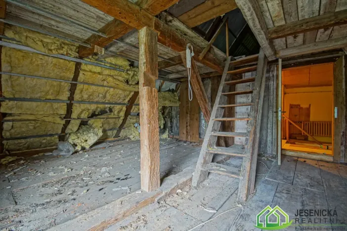 Prodej rodinného domu, Vápenná, 140 m2