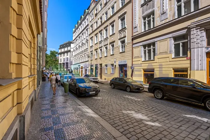 Prodej bytu 3+1, Praha - Josefov, Žatecká, 101 m2