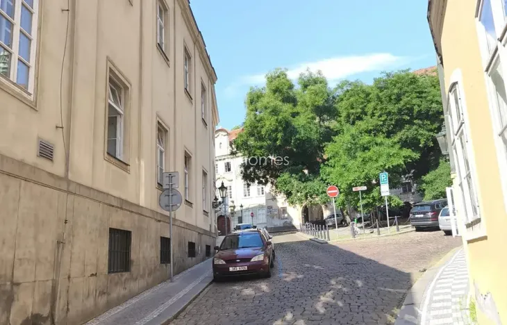 Pronájem bytu 2+1, Praha - Malá Strana, Sněmovní, 85 m2
