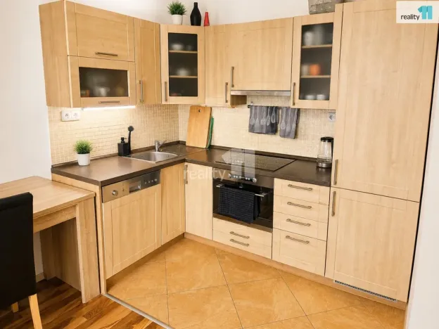 Pronájem bytu 2+kk, Praha - Košíře, Černochova, 52 m2