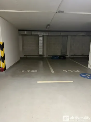 Pronájem garáže, Praha - Vokovice, Irská, 18 m2