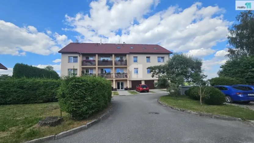 Prodej bytu 1+1, Chyšky, 77 m2