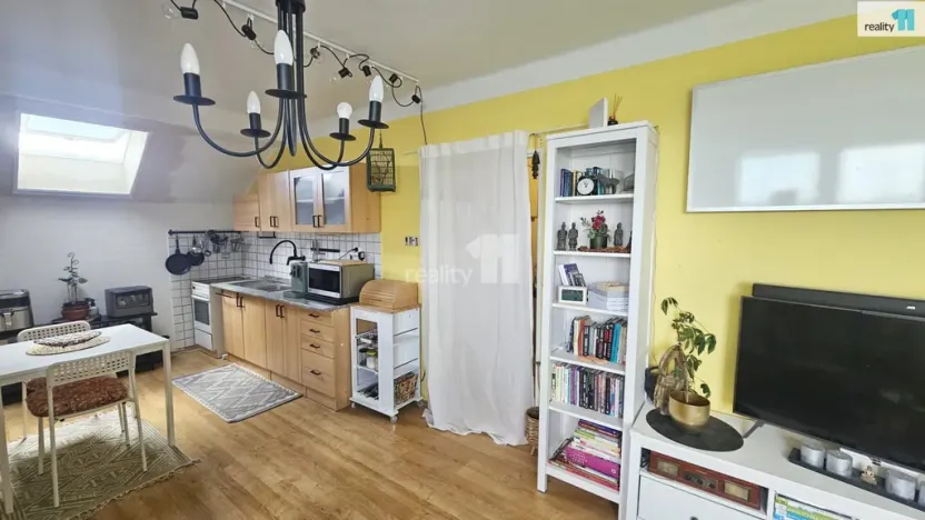 Prodej bytu 1+1, Chyšky, 77 m2