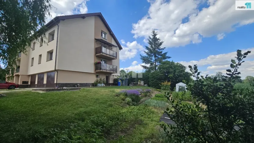 Prodej bytu 1+1, Chyšky, 77 m2