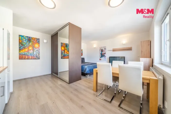 Pronájem bytu 1+kk, Plzeň - Jižní Předměstí, Presslova, 36 m2