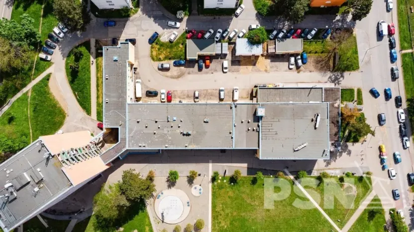Pronájem kanceláře, Brno - Židenice, Juliánovské náměstí, 142 m2