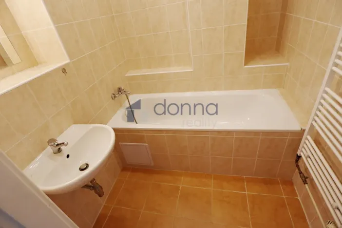 Pronájem bytu 2+kk, Praha, Jankovcova, 51 m2