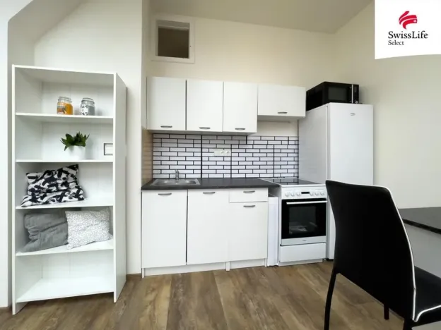 Pronájem bytu 1+kk, Pardubice, Železničního pluku, 29 m2