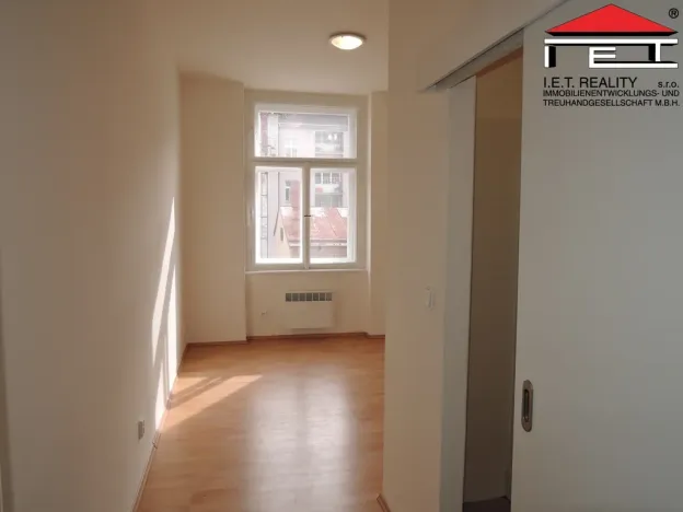 Pronájem bytu 1+1, Praha - Nusle, Křesomyslova, 42 m2