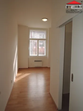 Pronájem bytu 1+1, Praha - Nusle, Křesomyslova, 42 m2