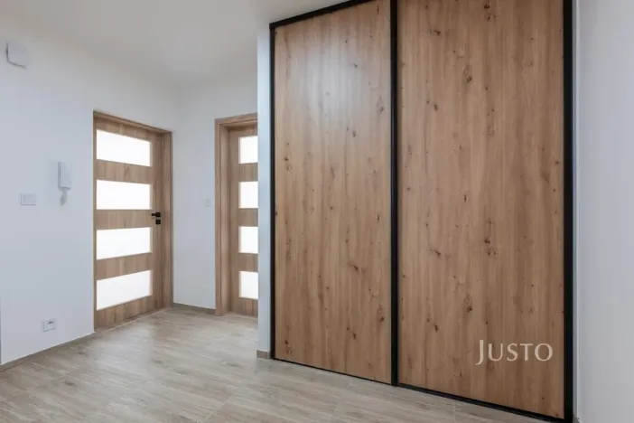 Pronájem bytu 2+1, Zlín, L. Váchy, 54 m2