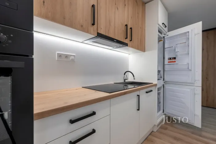 Pronájem bytu 2+1, Zlín, L. Váchy, 54 m2