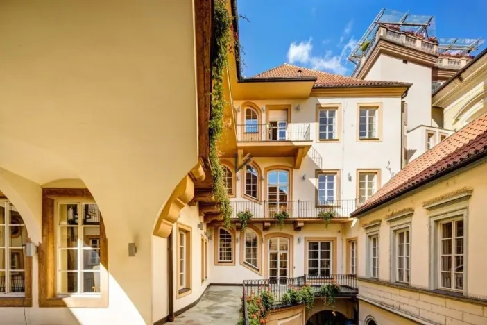 Pronájem kanceláře, Praha - Staré Město, Malé náměstí, 250 m2