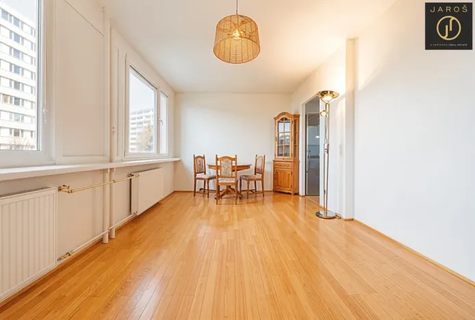Pronájem bytu 2+kk, Praha - Prosek, Jablonecká, 55 m2