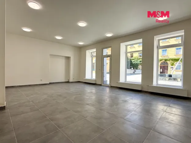 Pronájem obchodního prostoru, Kladno, T. G. Masaryka, 80 m2