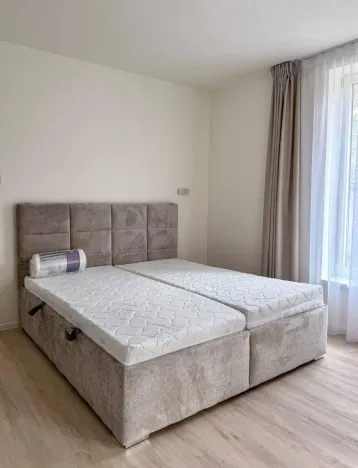 Pronájem bytu 3+kk, Praha - Karlín, U Sluncové, 98 m2
