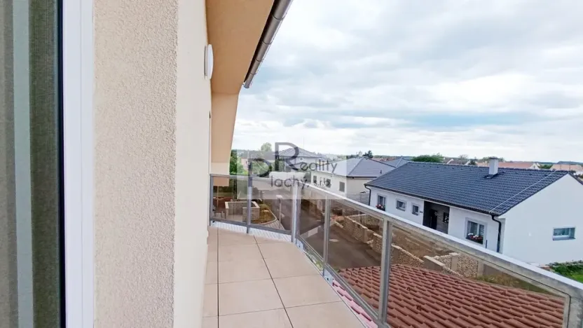 Prodej bytu 2+kk, Hevlín, 63 m2