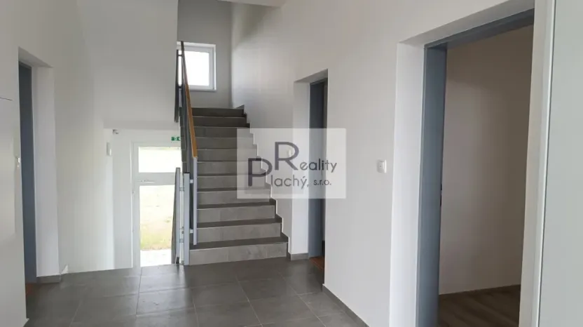 Prodej bytu 2+kk, Hevlín, 63 m2