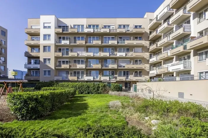 Prodej bytu 1+kk, Praha - Horní Měcholupy, Mantovská, 40 m2