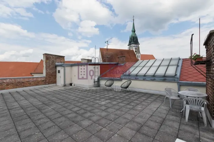 Pronájem bytu 1+kk, Jindřichův Hradec - Jindřichův Hradec I, Komenského, 27 m2