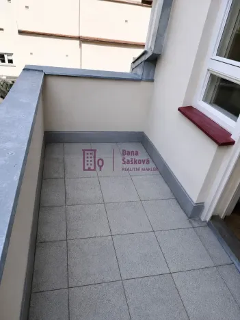 Pronájem bytu 1+kk, Jindřichův Hradec - Jindřichův Hradec I, Komenského, 27 m2
