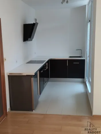 Pronájem bytu 2+kk, Praha, Raichlova, 65 m2