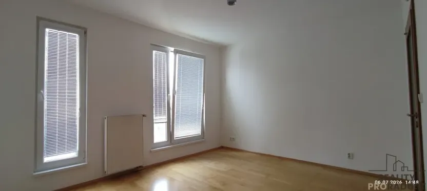 Pronájem bytu 2+kk, Praha, Raichlova, 65 m2