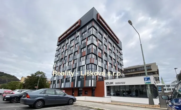 Pronájem bytu 2+kk, Ústí nad Labem - Ústí nad Labem-centrum, Velká Hradební, 52 m2
