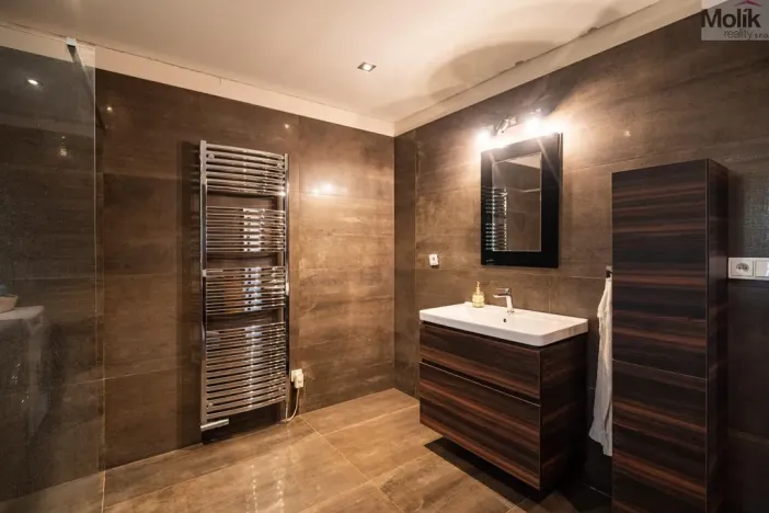 Prodej rodinného domu, Hýskov, Na Viničkách, 308 m2