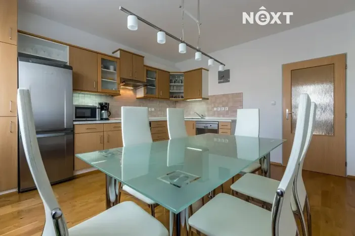 Prodej bytu 3+1, Zliv, Dolní náměstí, 89 m2
