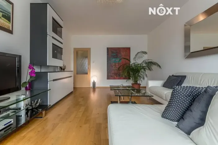 Prodej bytu 3+1, Zliv, Dolní náměstí, 89 m2