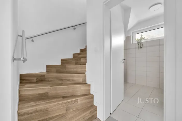 Prodej bytu 4+kk, Býkev, 128 m2