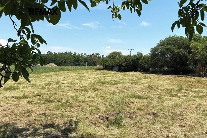 Prodej pozemku pro bydlení, Krakovany, 1477 m2
