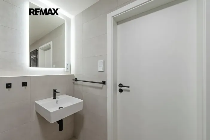 Pronájem bytu 2+kk, Praha - Strašnice, Strančická, 48 m2