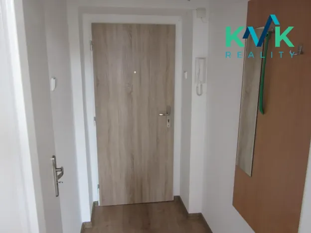 Pronájem bytu 1+kk, Karlovy Vary, Krále Jiřího, 22 m2
