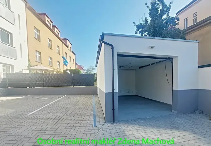 Pronájem garáže, Praha - Motol, Na Homolce, 27 m2