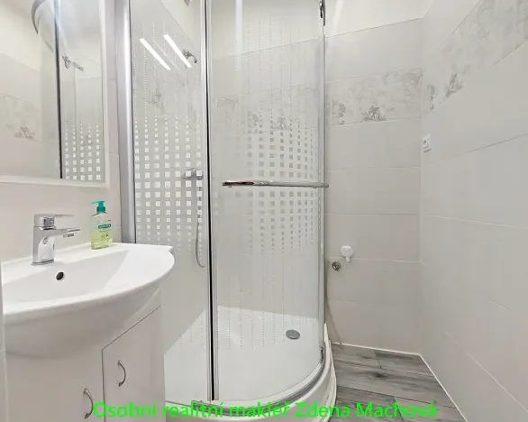 Pronájem bytu 2+1, Praha - Malešice, Káranská, 56 m2