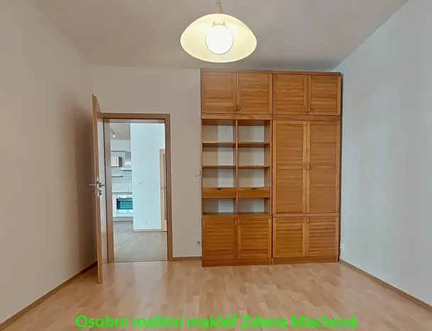 Pronájem bytu 2+kk, Praha - Strašnice, Gutova, 55 m2