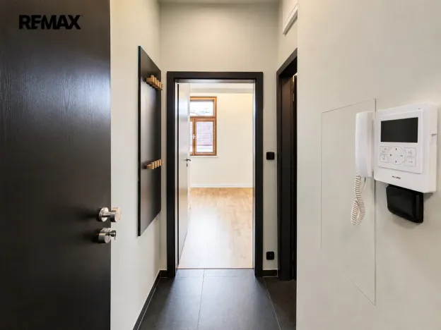 Pronájem bytu 1+kk, Praha - Žižkov, Ondříčkova, 30 m2
