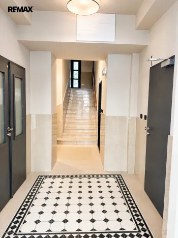 Pronájem bytu 1+kk, Praha - Žižkov, Ondříčkova, 30 m2