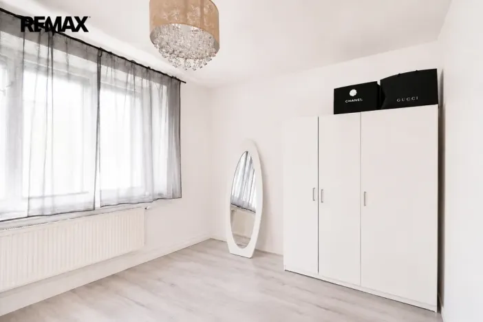 Prodej rodinného domu, Postupice, náměstí Sv. Čecha, 126 m2